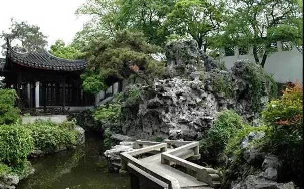 中式古典园林是建筑、山池、园艺、绘画、雕刻以至诗文等多种艺术的综合体。既可观,可居,又使园林景观设计更具有画龙点睛的作用和价值。我国被举世公认为世界园林之母,广西园林工程公司就为大家介绍中式古典园林(图14) 中式古典园林是建筑、山池、园艺、绘画、雕刻以至诗文等多种艺术的综合体。既可观,可居,又使园林景观设计更具有画龙点睛的作用和价值。我国被举世公认为世界园林之母,广西园林工程公司就为大家介绍中式古典园林(图14)